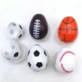 Huevos de Pascua de plástico con temas deportivos y patrones de fútbol y baloncesto - 4 Estilos Mezclados (NJN48)