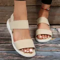 Sandales compensées beiges confortables à brides élastiques pour femmes en été. - Beige