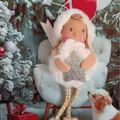 Handgefertigte Plüsch-Weihnachtsengel-Puppe mit einem funkelnden silbernen Stern. - Weiße Sternpuppe (K-C077)