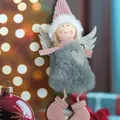Weihnachtsengel-Puppenanhänger mit rosa Strickmütze und grauem Kunstpelzkörper - Rosa Grau Sitzender Engel Stil (K-C062)
