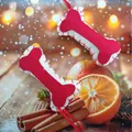 Adornos navideños de felpa con forma de hueso rojo y blanco para decorar el árbol - Colección de Colgantes con Forma de Hueso Rojo (K-C005)