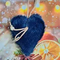 Adorno de corazón de felpa azul marino para árbol de Navidad - Colgante Corazón Peluche Azul Oscuro (K-C007)