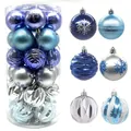 Detailansicht von 30 Stück 6cm blauen und silbernen Weihnachtskugeln im Eimer. - 30 Stück Set (6cm) / Blau & Silber