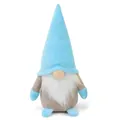 Vista frontal de un gnomo de peluche hecho a mano en azul y gris con gorro puntiagudo. - 10*7*19cm / Azul cielo