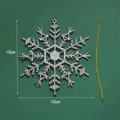 Detail van een 10 cm zilveren glitter sneeuwvlok ornament met duidelijke maataanduidingen - 10CM (3 Stuks/Verpakking) / Zilver