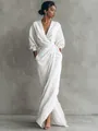 Elegante witte overslag maxi-jurk met V-hals en lange mouwen voor een vakantie-look - Wit