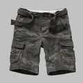 Pantalones cortos cargo de camuflaje para hombre con múltiples bolsillos y cinturón - Camuflaje Verde