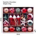 Juego festivo de 45 adornos navideños con hombre de jengibre y bolas de colores variados - Paquete de 45 Piezas / Rojo Verde Marrón