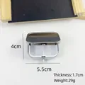 Detailweergave van een rechthoekige metalen pillendoos met afmetingen en gewicht - Nieuw Rechthoekig 2-Vaks Zilver / Nieuw Klein Vierkant 2-Vaks