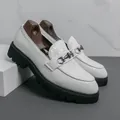 Mocassins homme en cuir gaufré blanc avec semelle plateforme noire épaisse et boucle - 38 / Style Semelle Epaisse Texture Tissée / Blanc (3382)