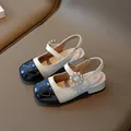 Elegant girls' cream and black closed-toe sandals with pearl buckle for summer. - EU 27 / White
