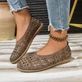 Chaussures plates ajourées marron confortables pour femmes avec un bout rond élégant - Marron