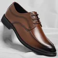 Classic brown gradient lace-up formal business shoes for men with textured details - Brown