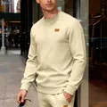 Beige Herren Sweatshirt mit Rundhalsausschnitt und diagonalem Texturmuster - S / Oberteile / Khaki