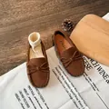 Mocassins pour enfants en daim marron style britannique avec un élégant nœud papillon - 21 / Marron