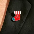 Broche en émail de chaussette de Noël avec flocon de neige pour tenue de fête - Chaussette de Noël (6067)