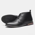 Vue détaillée des bottines desert chukka noires pour hommes avec semelle antidérapante - 39 (US 7) / Bottines Désert (KD587) / Noir