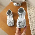 Detailed close-up of silver girls princess shoes featuring a sparkling rhinestone buckle - 23 / Silver