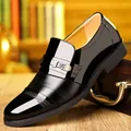 Elegante schwarze Herren-Lacklederschuhe im klassischen britischen Business-Stil - 38 / Schwarz