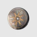 Luxuriöser dunkler Perlmuttknopf mit goldener Sterngravur und Kristallverzierung - 13.0mm (20L) / Dunkelgrau