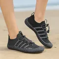Zapatos de agua transpirables de malla negra para playa con suela antideslizante cómoda - Negro
