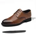Zapatos de vestir de cuero marrón perforado transpirable con suela de 3 cm - 37 / Marrón Hueco