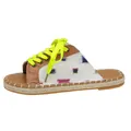 Detailansicht Damen Leinwand Espadrille Sandalen mit leuchtend neongelben Schnürsenkeln. - Gebrochenes Weiß