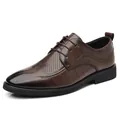 Chaussure de ville classique en cuir marron perforé pour homme avec design respirant - 37 / Marron (Ajouré)