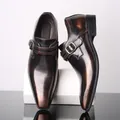 Chaussures de ville marron pour hommes à bout carré et boucle - 38 / Jaune