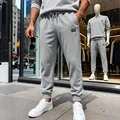 Detalle de pantalones de chándal grises para hombre con textura y tejido de gran peso - S / Bottoms / Gris claro