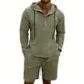 Vista detallada del conjunto transpirable de lino verde oliva para hombre con capucha y short - Verde Militar