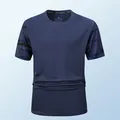 Sneldrogend heren sport T-shirt in marineblauw met camouflage-accenten op de mouwen - Donkerblauw