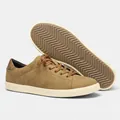 Vista detallada de zapatillas casuales de ante marrón para hombre con suela y perfil - Caqui (KD4276)