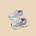 Baskets argentées pour enfants avec accents violets, maille respirante et velcro pratique - 22-25 (Lot de 4 Paires) / Violet (Maille Respirante)
