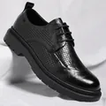 Klassische schwarze Herrenschuhe im britischen Stil, Business-Look mit Lochmuster - Schwarz Durchbrochen