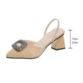 Sandales slingback en daim beige élégantes avec boucle en strass et détail de talon de 7,5 cm - 35 / Abricot