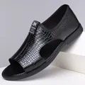 Casual zomersandalen voor heren met zwarte krokodillentextuur en zachte antislipzool - Zwart