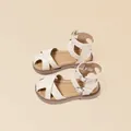 Elegant white closed-toe sandals for little girls featuring stylish heart-shaped buckles - 29 (Inner Length 18.5cm) / Beige