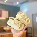 Mignonnes sandales d'été jaune clair pour bébé avec triple nœuds et semelle souple antidérapante - Jaune