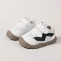 Atmungsaktive weiße Babyschuhe mit weicher Sohle und süßem Cartoon-Apfel-Detail - 5 Paar Packung (Größe 16-20) / Schwarz