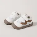 Bequeme atmungsaktive Mesh Babyschuhe mit Cartoon Apfel Logo und weicher Gummisohle - 5 Paar Packung (Größe 16-20) / Khaki