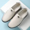 Mocassins décontractés en cuir blanc pour hommes avec design respirant et semelles souples - Blanc Toutes Saisons