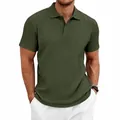 Gros plan d'un polo en maille vert olive pour homme avec motif torsadé vertical - Vert Militaire