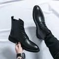 Vue détaillée des bottines montantes noires en cuir pour homme avec lacets de style - 38 / Noir