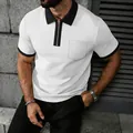 Detail van wit heren poloshirt met rits, contrastkleurige zwarte kraag en borstzak - Wit