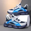 Ademende blauwe mesh sportschoenen voor jongens met klittenbandsluiting en dikke zool - Donkerblauw