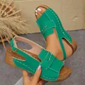 Sandali verdi con plateau e design a bocca di pesce con cinturino regolabile - Verde