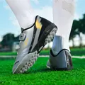 Professionelle Kinder-Fußballschuhe in Silber mit TF-Stollen für das Training auf Kunstrasen - 30 / Silber Gold