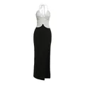 Elegante vestido ajustado de color contrastado con cuello halter y sexy abertura - S / Vestidos / Negro y Blanco