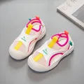 Sandales pour garçons en maille rose respirante avec touches jaune et fuchsia - Rose